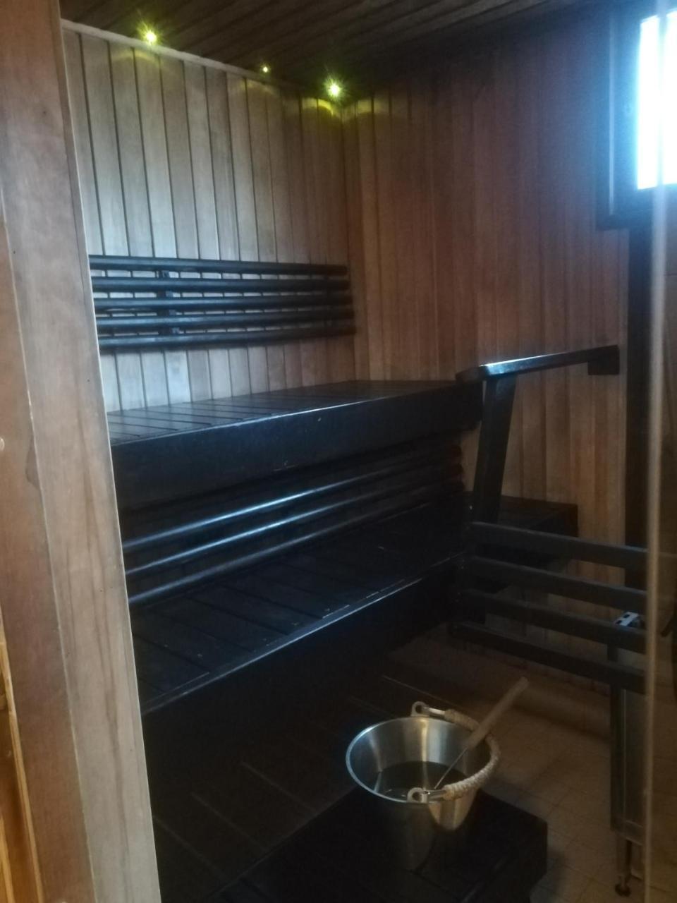 Raisio Gasthaus Henri מראה חיצוני תמונה