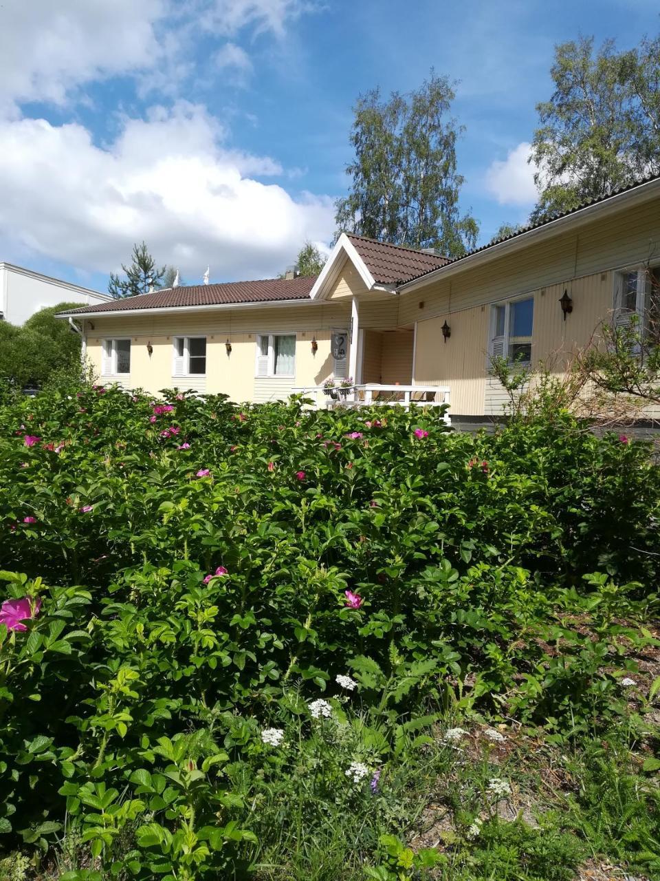 Raisio Gasthaus Henri מראה חיצוני תמונה
